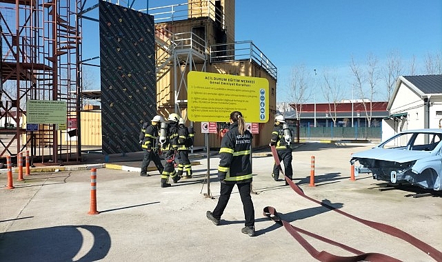 Büyükşehir İtfaiyesi’nden tersane personeline eğitim