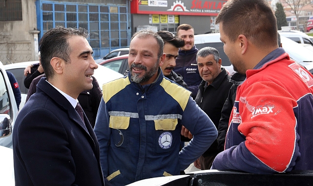 Karaman Belediye Başkanı Savaş Kalaycı’nın, yeni sanayi sitesindeki esnaf ziyaretleri devam ediyor.