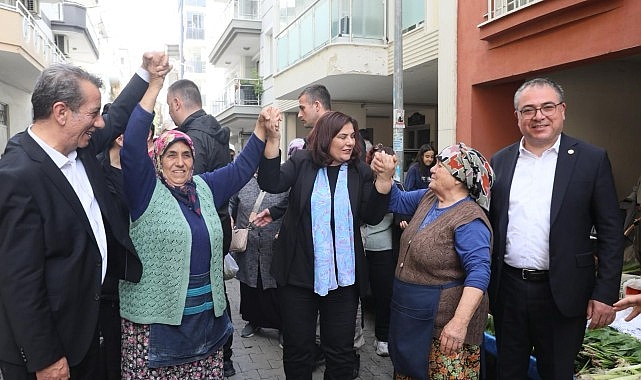 Aydın Büyükşehir Belediye Başkanı Özlem Çerçioğlu, Efeler’de kurulan Çarşamba Pazarı’nı ziyaret etti