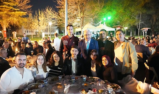 Ege Üniversitesi ailesi iftar programında bir araya geldi