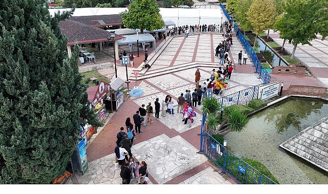 Antalya Kitap Fuarı’nda imza ve söyleşi yoğunluğu