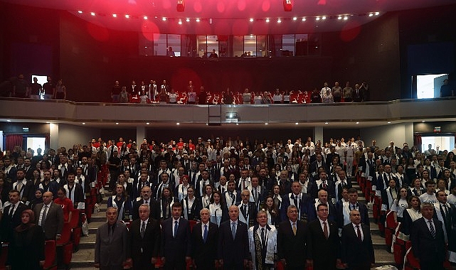 DEÜ’de 2026-2027 Akademik Yılı Coşkuyla Başladı