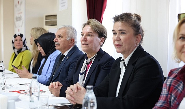 Keçiören’de “Değerlerimizin İzinde Kadın ve Aile” Söyleşisi Düzenlendi